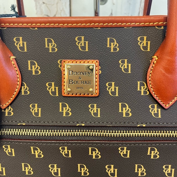Dooney & Bourke Brown Tmoro Monogram Tote Bag NWT - Picture 2 of 10